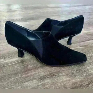 Stuart Weitzman 6.5 Vintage 90s Suede Leather Booties Kitten Heel Slip On Black